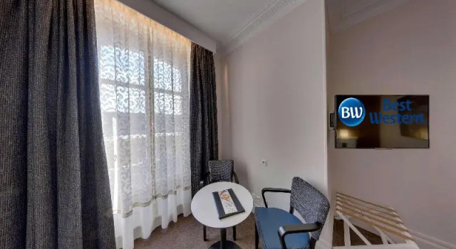 Двухместный номер Standard с балконом Best Western Hôtel dArc