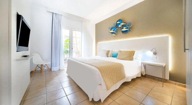 Bull Vital Suites & Spa Boutique Hotel, Забронировать Курортный отель Курортные отели Плайя дель Инглес, рядом с Cita Shopping Center, Курортный отель