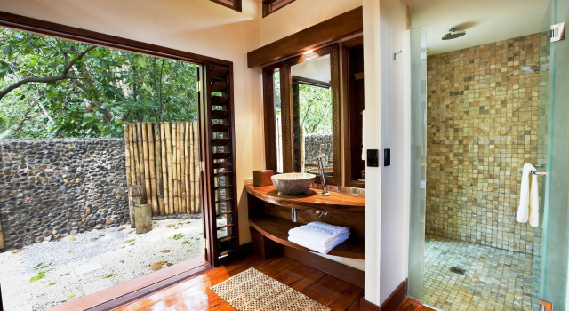 Likuliku Lagoon Resort - Adults Only, Book Resort Malolo Lailai Island Mamanuca Islands