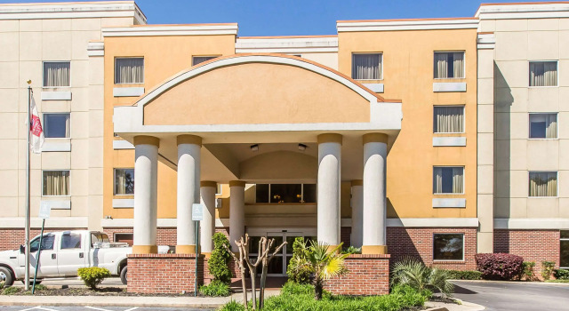 Comfort Suites Forsyth near I-75