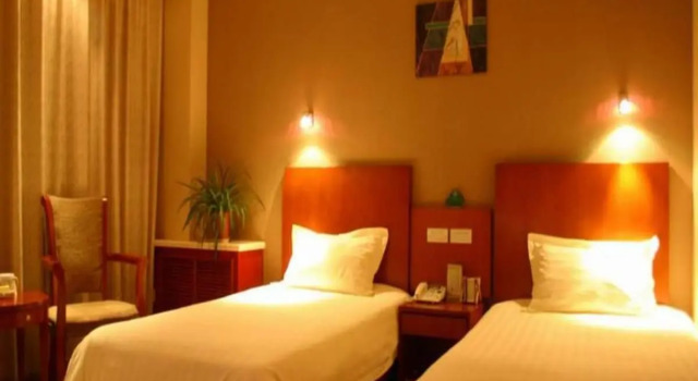 Номер Deluxe GreenTree Inn BeiJing XiZhiHe Dimension Stone Market Express Hotel