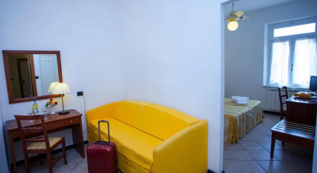 Четырёхместный номер Standard Hotel Delle Rose