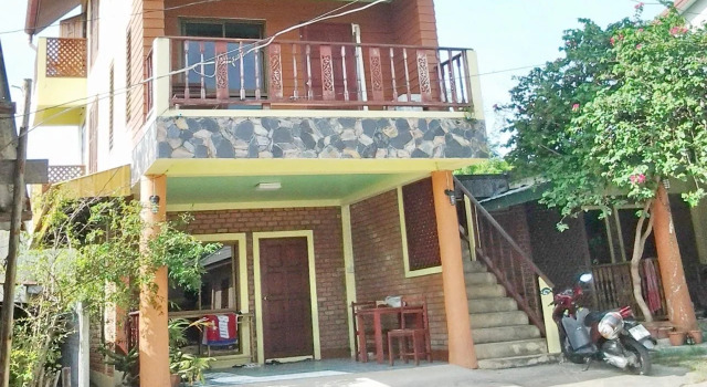 Aree Guesthouse 3