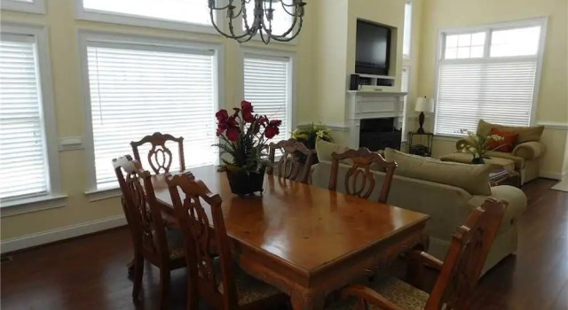 Shore Beats Work 4 Bedroom Cottage
