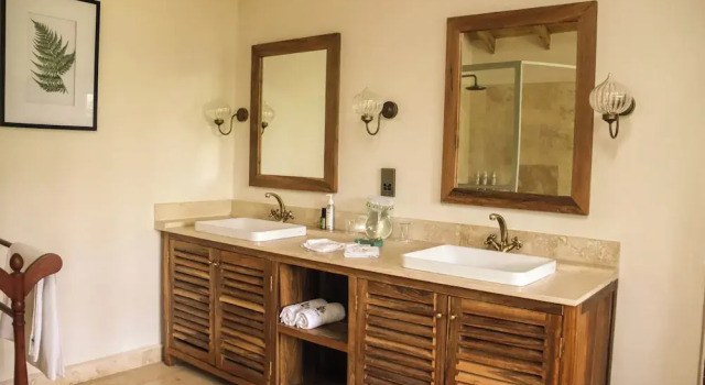 Номер Classic Karen Blixen Coffee Garden & Cottages
