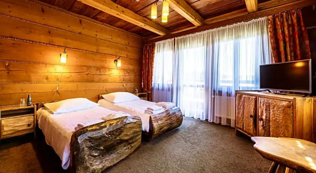 Ośrodek Myśliwski Trójca, Boek Hotel Hotels in Subkarpaten met parkeren, Parkeren