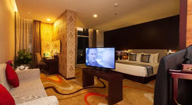 Двухместный номер Business с балконом The Mira Hotel