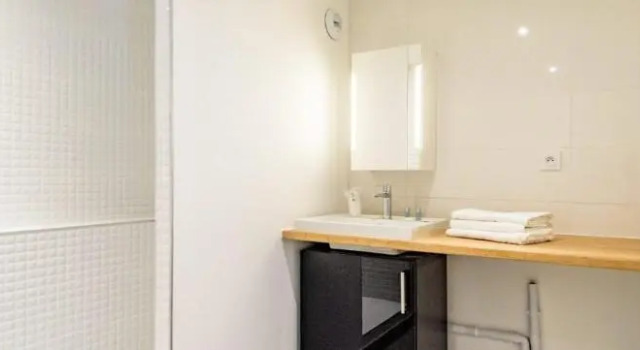 302 - Appartement Duplex Moderne - Jeanne d'Arc, Toulouse, Забронировать Апартаменты/квартира Отели Тулузы с парковкой, рядом с Le Pont Neuf, Парковка