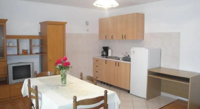 Car Lj. - Inh 32615, Prenota Hotel Šilo 
