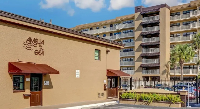 6th Floor, Updated and Beautiful! Oceanfront Condo With Balcony, Fishing Pier