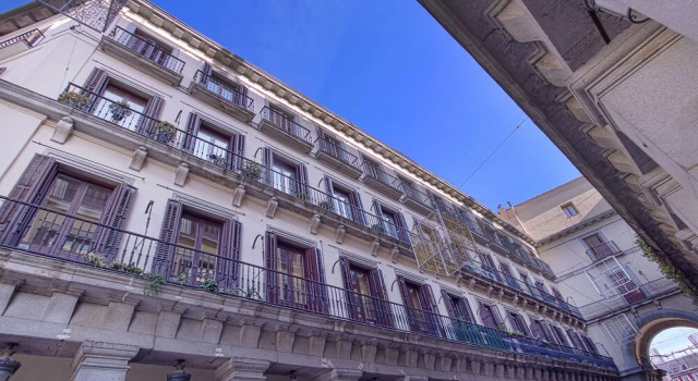 Wonderful 3 Bd Apartm in Prime Location. Plaza Mayor, Забронировать Отель Бизнес-отели Мадрида, рядом с Театр Монументал, 4* 5*