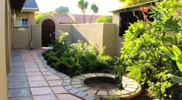 Safari Manor