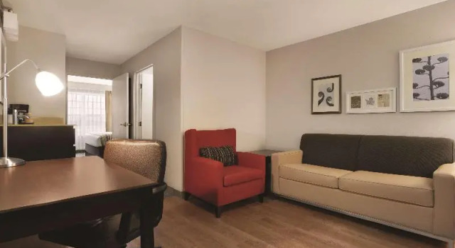 Четырёхместный люкс c 1 комнатой Country Inn & Suites by Radisson, Bowling Green, KY