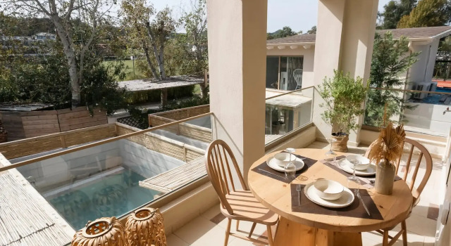 Люкс Executive с 2 комнатами с частичным видом на море NŪSA suites & villas