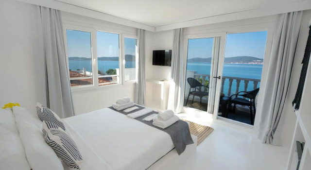 Camlik 87 Hotel Ayvalik