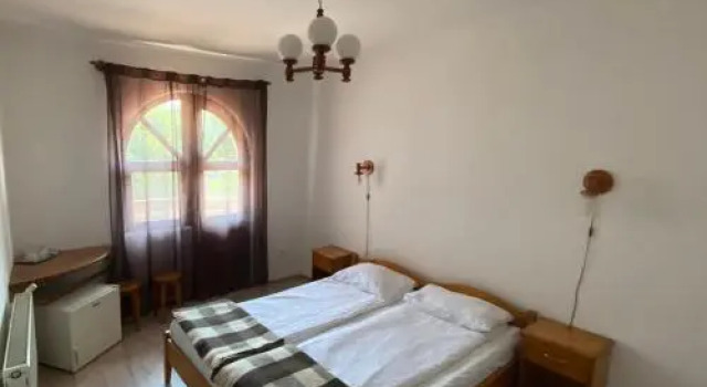 Pensiunea Forrás Panzió, Varaa Hotelli  