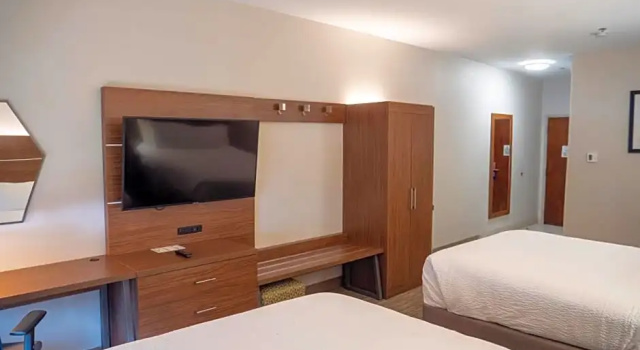 Люкс Holiday Inn Express & Suites Greenville Airport i85 by IHG