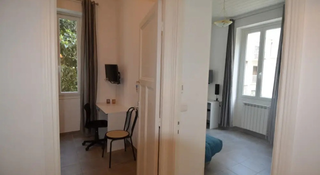 Quiet Modern Studio In The Heights Of The Port Of Nice, Забронировать Апартаменты/квартира Ницца Приморские Альпы, рядом с Гора Борон