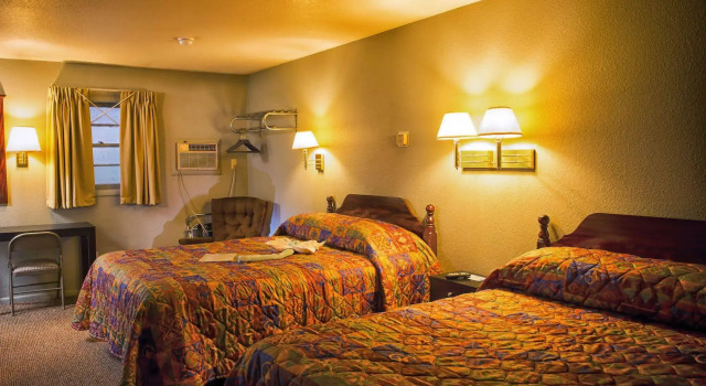 Siesta Motel