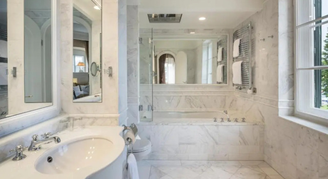 Люкс Falkensteiner Schlosshotel Velden   The Leading Hotels of the World