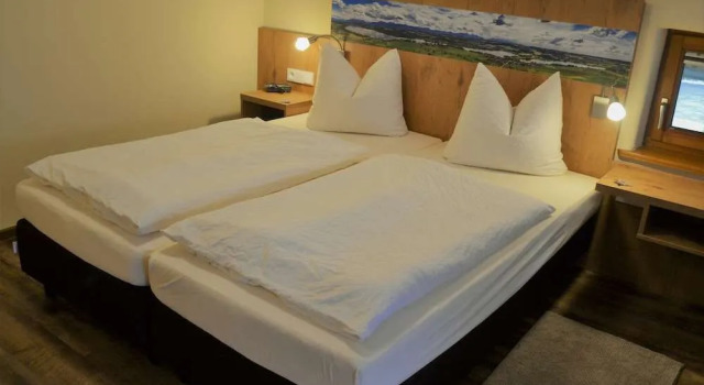Pension Haslberger, Book Hotel Hotels in Chiemgau with Parking, Parking
