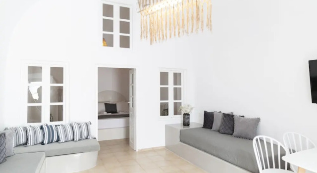 Deluxe Suite Captains house suites