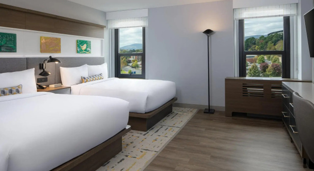 Четырёхместный номер Standard Hotel Indigo Chattanooga - Downtown by IHG