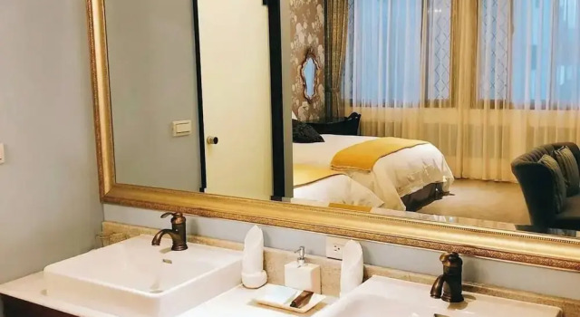 Четырёхместный номер Comfort Hôtel de Flore