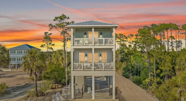 Коттедж Pet Friendly Beach House - Bella View