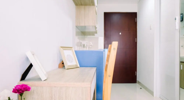 Brand New Compact Modern Studio Springwood Apartment