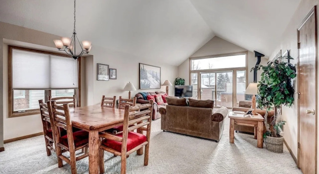 Номер Standard Pitkin Townhome 704