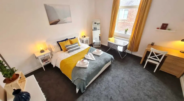 Entire Lovely Modern House - Business - Holidays, Забронировать Отель Отели Англии 3 звезды, 3*