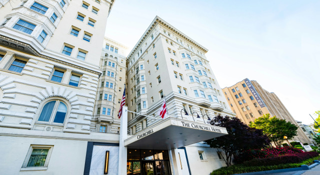 The Churchill Hotel Near Embassy Row, Забронировать Отель Отели Вашингтона с парковкой, рядом с Embassy of Laos, Парковка