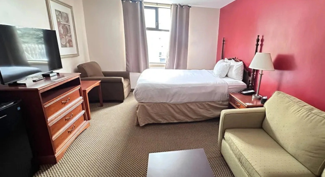 Номер Deluxe Econo Lodge City Centre
