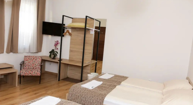 Номер Economy Hotel Logavina 8 Garage Parking