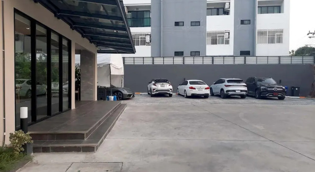 The 9 Residence Hotel