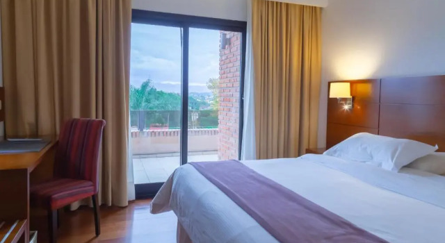 Двухместный номер Executive с балконом Neper Hotel