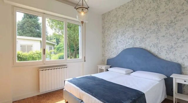 Charming Home With Stunning Lake Views, Забронировать Вилла Коттеджи Стреза, рядом с Парк виллы Паллавичино, Коттедж