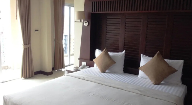 Номер Deluxe August Suites