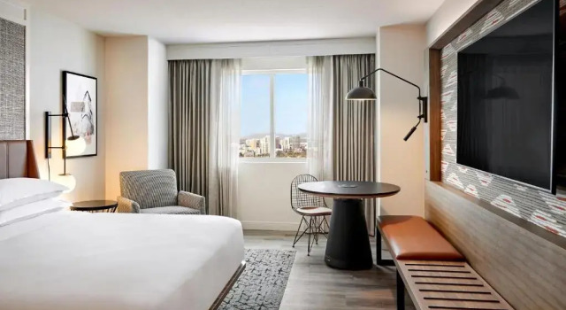 Двухместный номер Deluxe с видом на горы Sheraton Phoenix Downtown