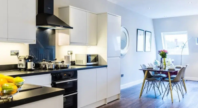 Апартаменты Suite Life Serviced Apartments - Old Town
