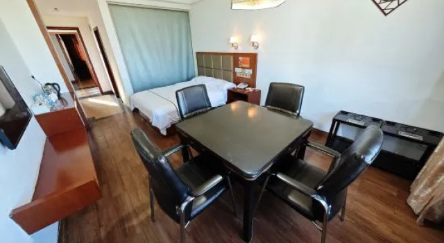 Люкс Deluxe Qjia Ledong Xiangrui Seaview Business Hotel (Longmuwan Branch)