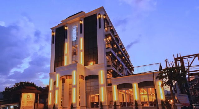 Oudomsin Vang Vieng Hotel, Buchen Sie Hotel Hotels in Provinz Vientiane mit Pool, Schwimmbad