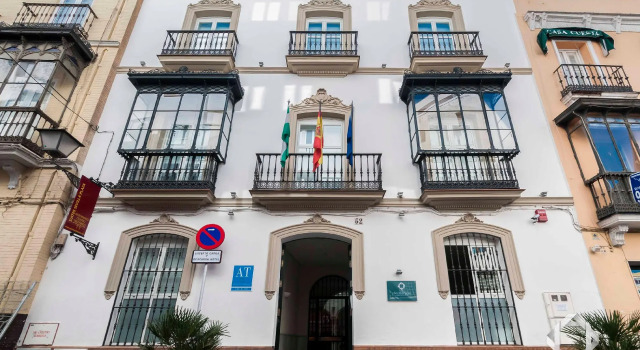 Suites Sevilla Plaza, Забронировать Апартаменты/квартира Апартаменты Севильи, рядом с Монастырь Ла-Пас, Апартаменты/квартира