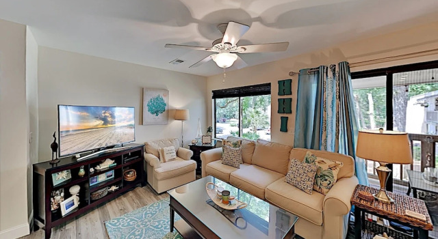 8forestg 2 Bedroom Condo