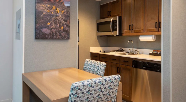 Люкс c 1 комнатой с видом на горы Homewood Suites By Hilton Albuquerque Downtown