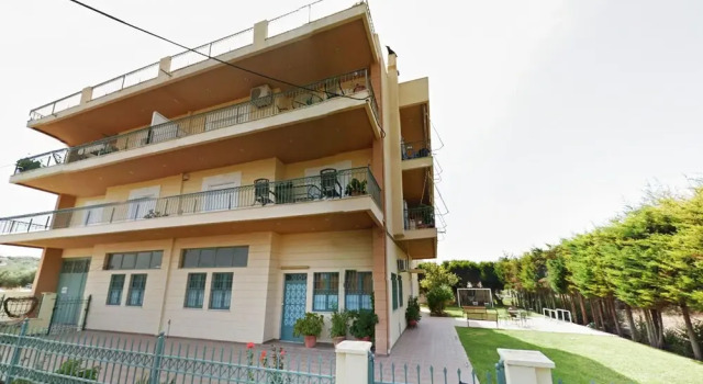 Hospitality & Traditional Food in Peloponnese, Rezervovat Hotel Loutraki 