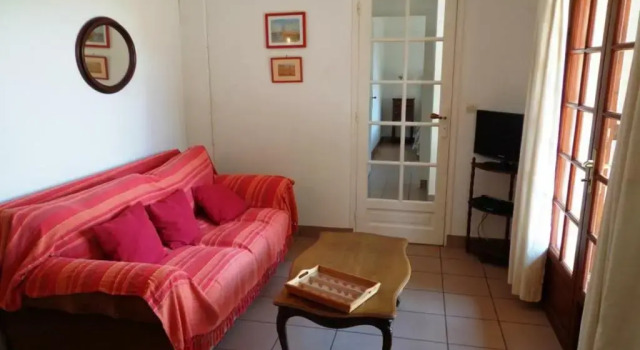 Gîte Saint-Julien-en-Born, 3 pièces, 4 personnes - FR-1-360-269, Забронировать Отель Отели в центре Сен-Жюльен-ан-Борн, в центре
