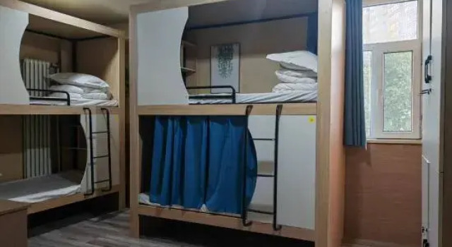 Капсула Yijia 365 Chain Hotel (Shijiazhuang Canal Bridge Railway University Yitang Metro Station Branch)