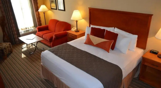 Номер Standard Inn at Cross Keys Station